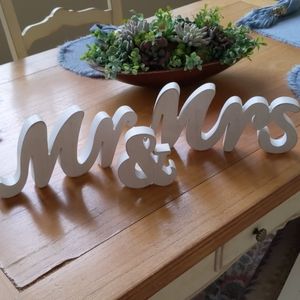 Mr & Mrs decor